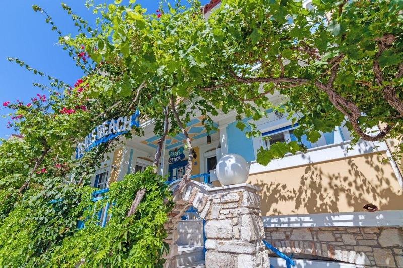 Paris Beach Hotel Іраіон Екстер'єр фото