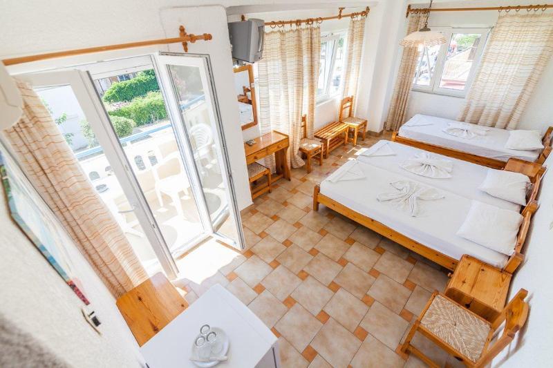 Paris Beach Hotel Іраіон Екстер'єр фото